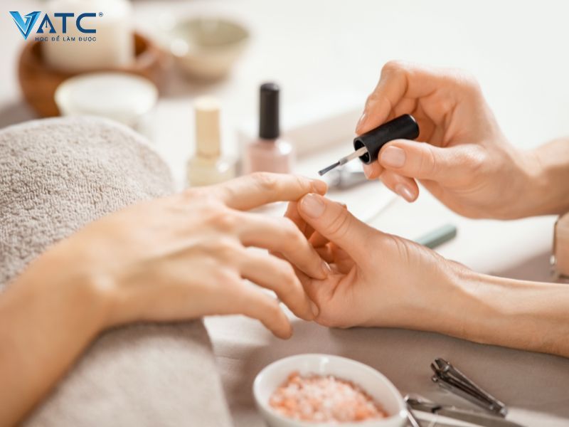 nghề nail spa