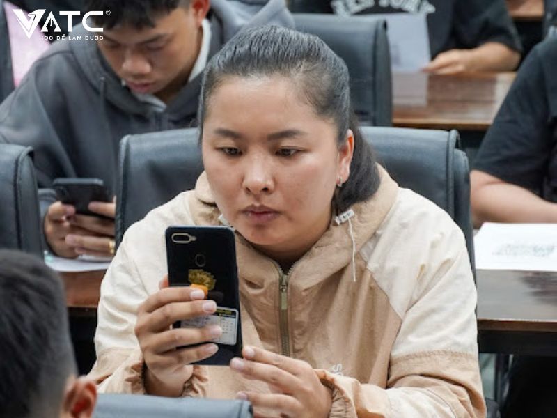 chị nguyễn ngọc thắm lớp tdk12 tại vatc