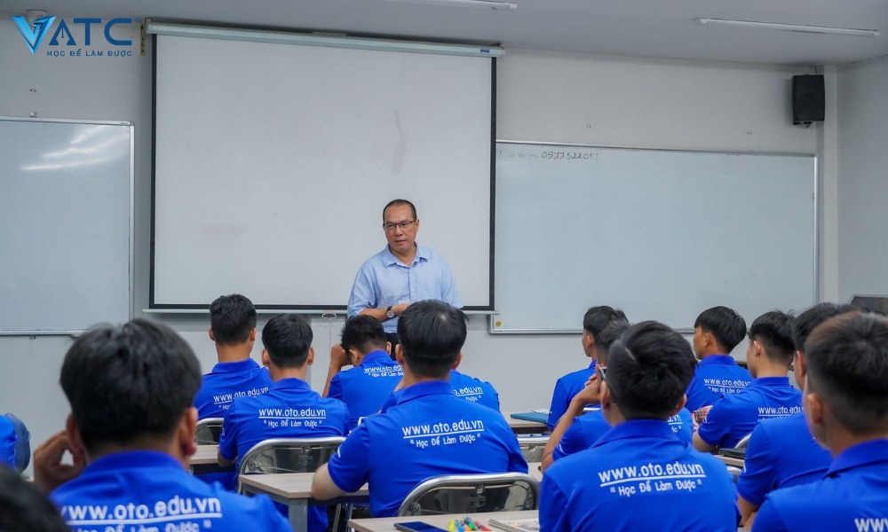 đội ngũ giảng viên chất lượng tại vatc