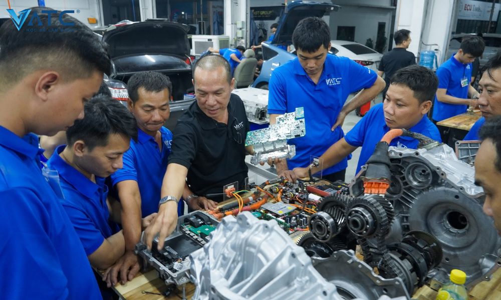 xưởng thực hành hiện đại chỉ có tại vatc