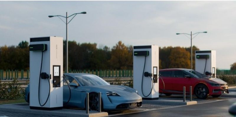chiếc Tesla Model tốc độ sạc nhanh cấp độ 3