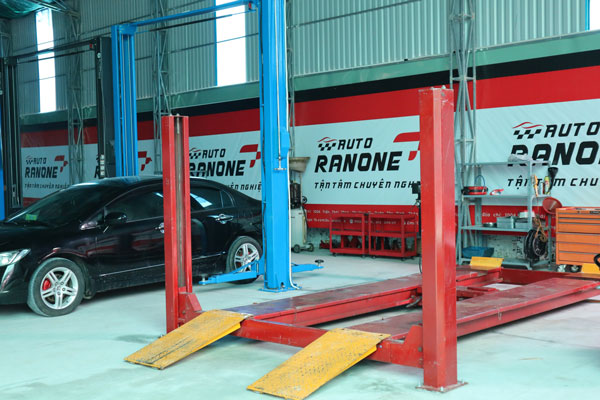 Garage ô tô Ranone Tp HCM tuyển dụng Giám đốc dịch vụ 