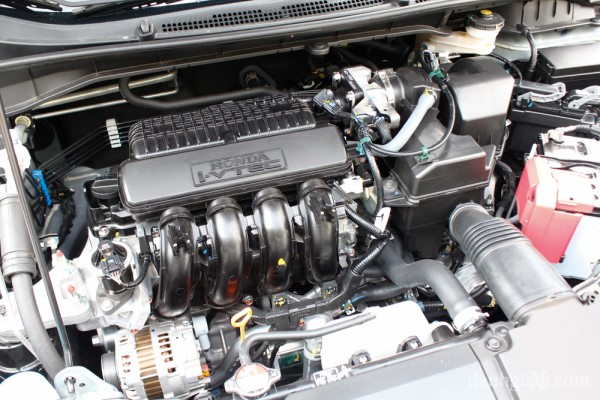 động cơ xăng được sử dụng trên ô tô 