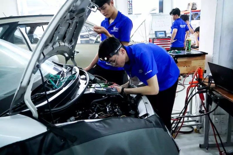 VATC đào tạo nghề sửa chữa ô tô chất lượng cao khi chuyển nghề tuổi 30