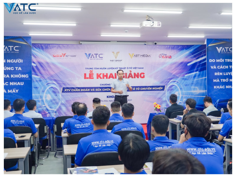 Thầy Lê Trọng Trí - Giảng Viên VATC