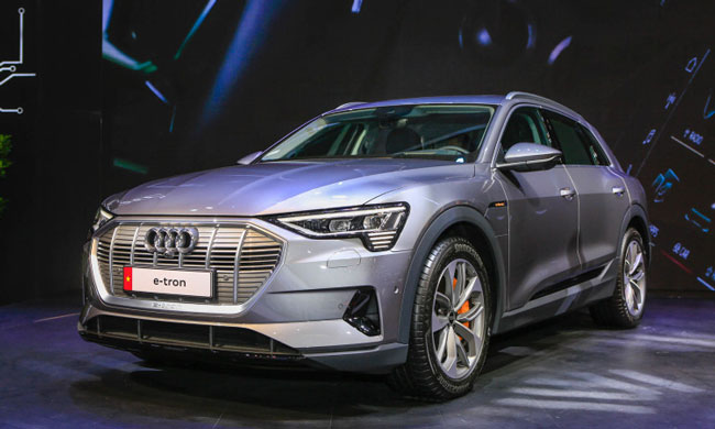 giá xe ô tô điện Audi E-tron