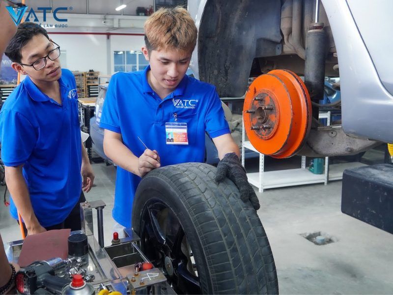 những ai nên học nghề