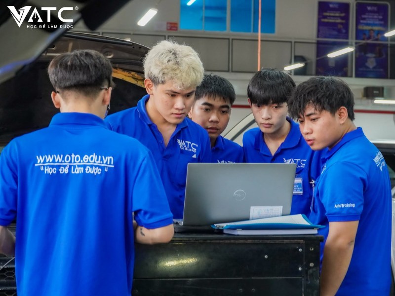 học nghề có tương lai không