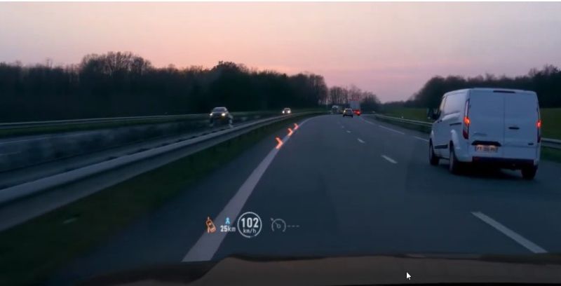 Tăng cường tính năng an toàn cho hệ thống hiển thị kính lái