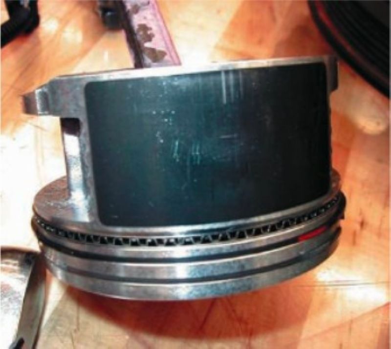 Váy trượt piston