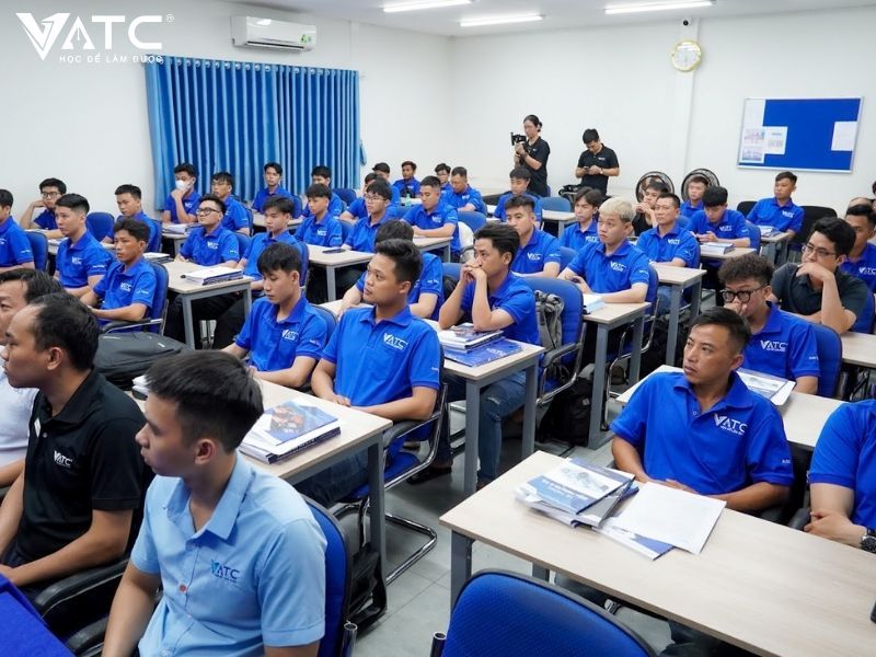 cần cân nhắc kỹ các tiêu chí trước khi chọn trung tâm học sửa ô tô uy tín tại tphcm