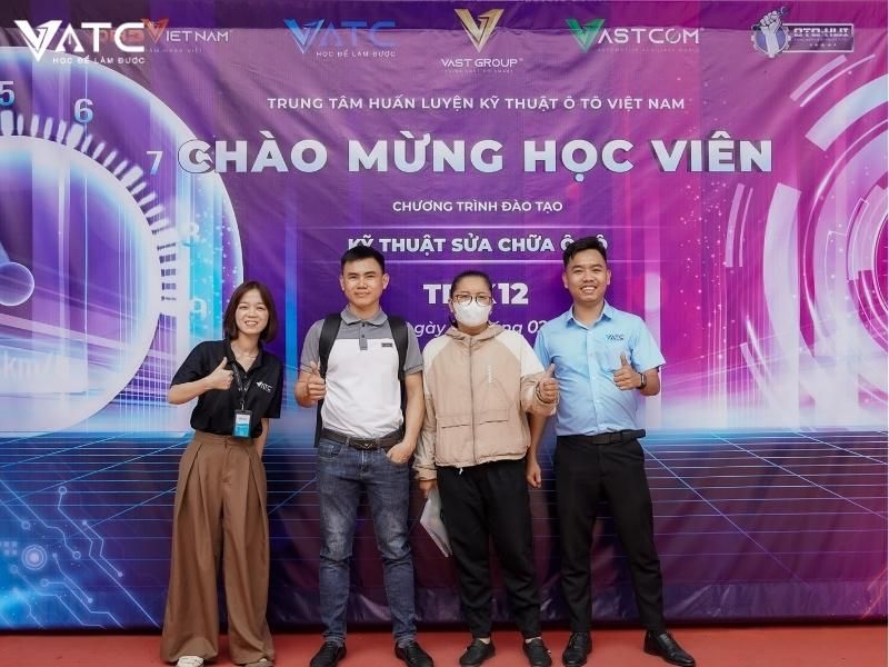 chị Thắm trong ngày Khai giảng tại Trung tâm VATC