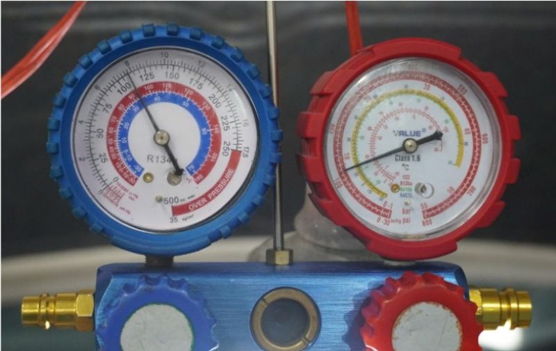 Hình 2.3 Đồng hồ báo áp tĩnh của hệ thống