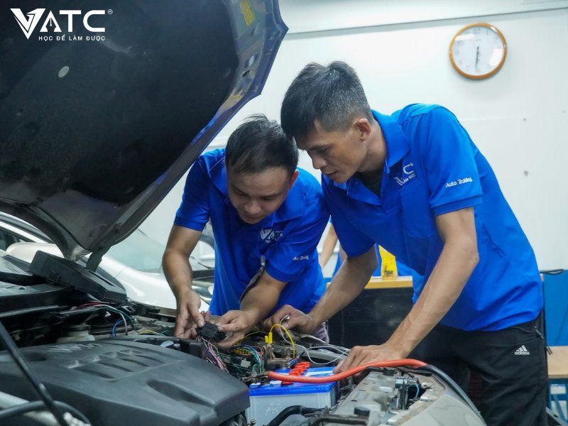 khoá học ô tô ngắn hạn phù hợp với Chủ xưởng hoặc quản lý garage