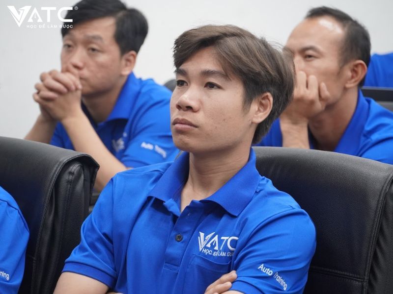 vì sao nên chọn khóa học ô tô ngắn hạn