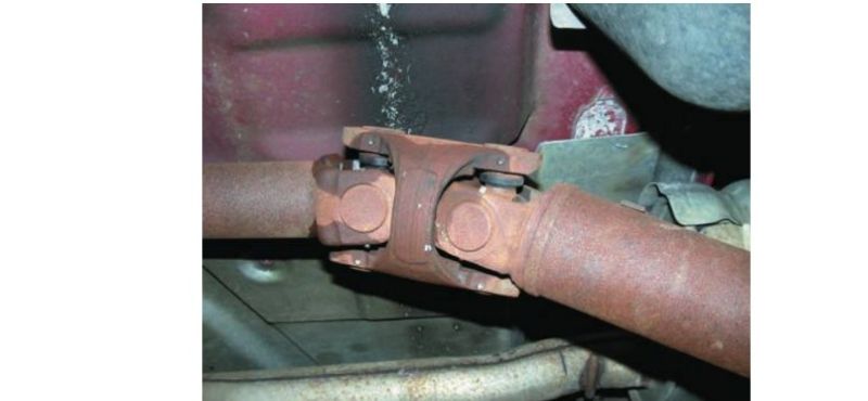 Một khớp chữ thập kép (Double-Cardan U-joint)