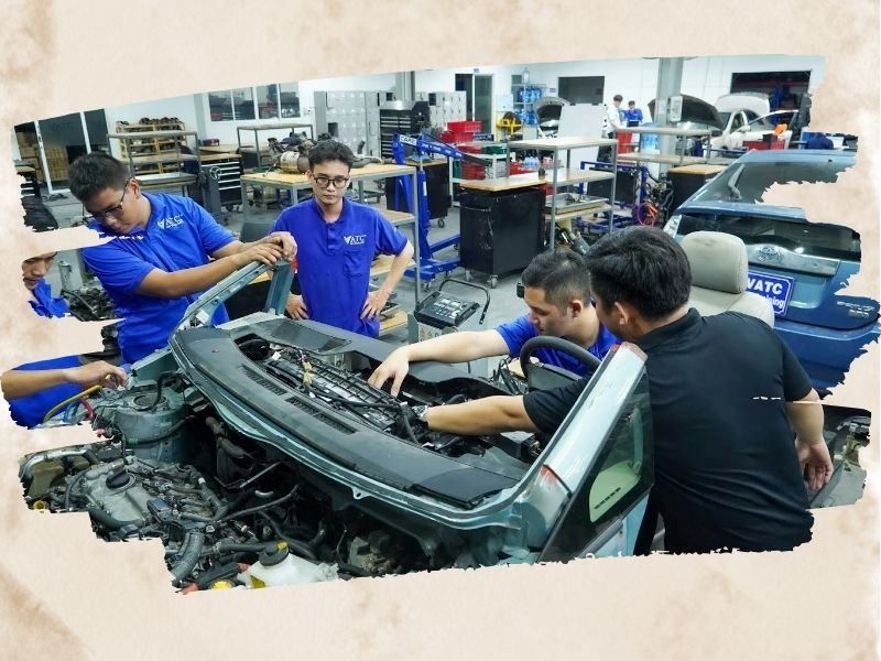 người thầy trẻ biến bộ môn điện ô tô thành điều dễ thở