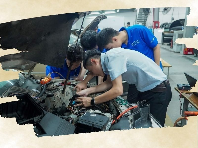 thầy Ngô Đăng Quang chưa từng để học viên phải loay hoay một mình