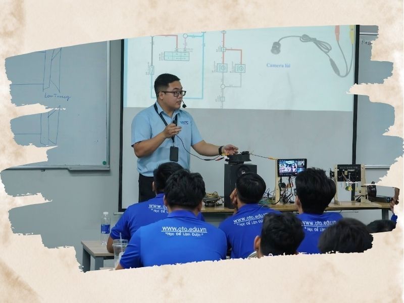 thầy nguyễn ngọc vũ giảng viên bộ môn điện thân xe tại vatc