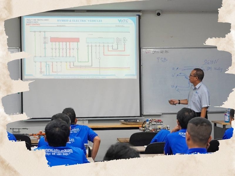 thầy thống - hơn hai thập kỷ kinh nghiệm với nền tảng của sự uyên bác