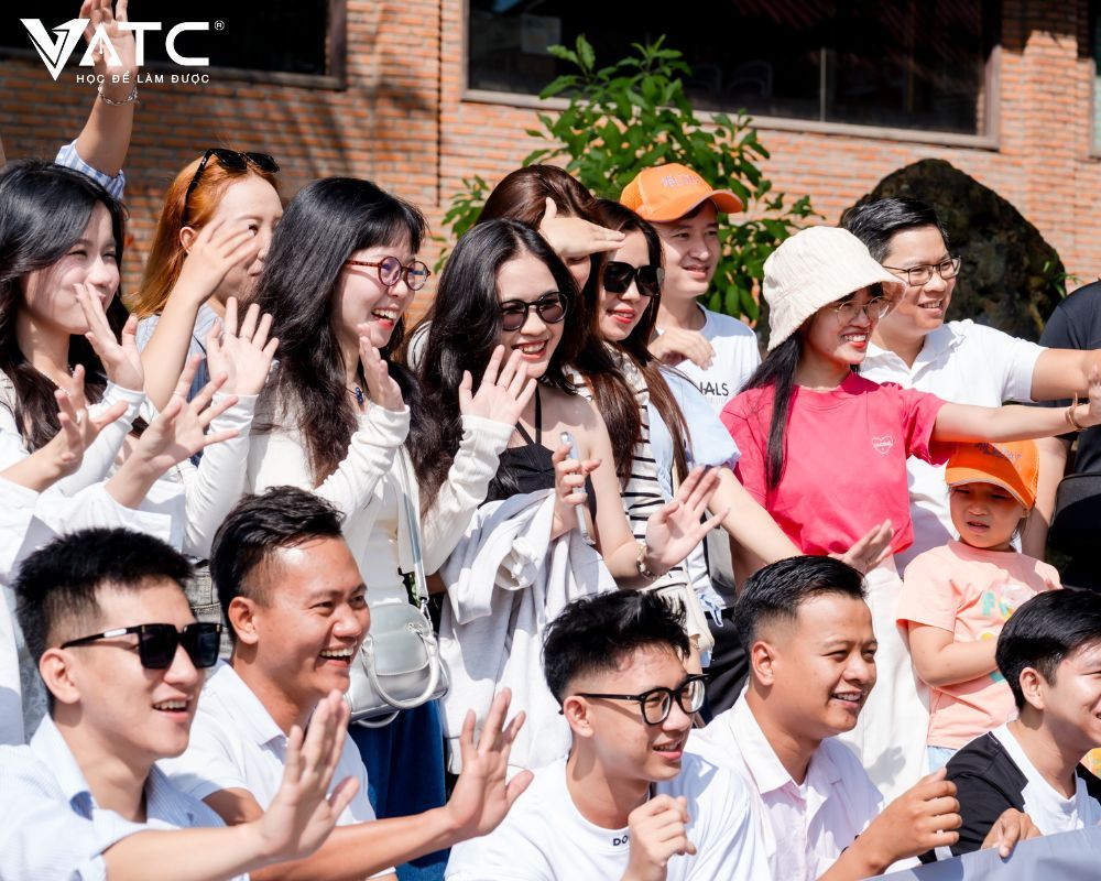 tinh thần gắn kết và niềm vui của tập thể VATC trong chuyến team building
