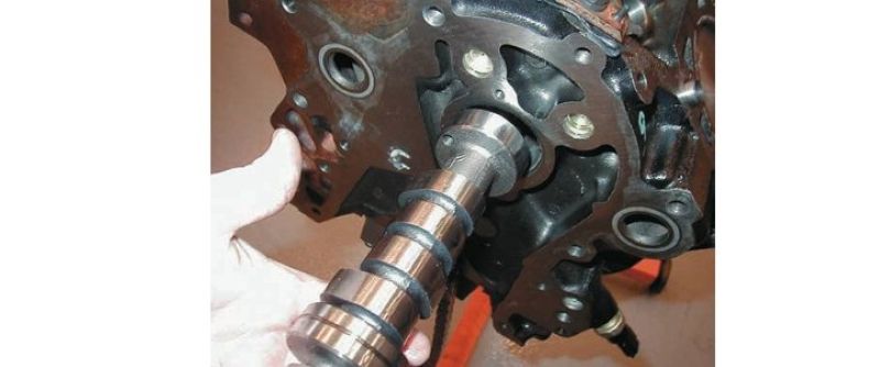 Vị trí đặt trục cam trong động cơ