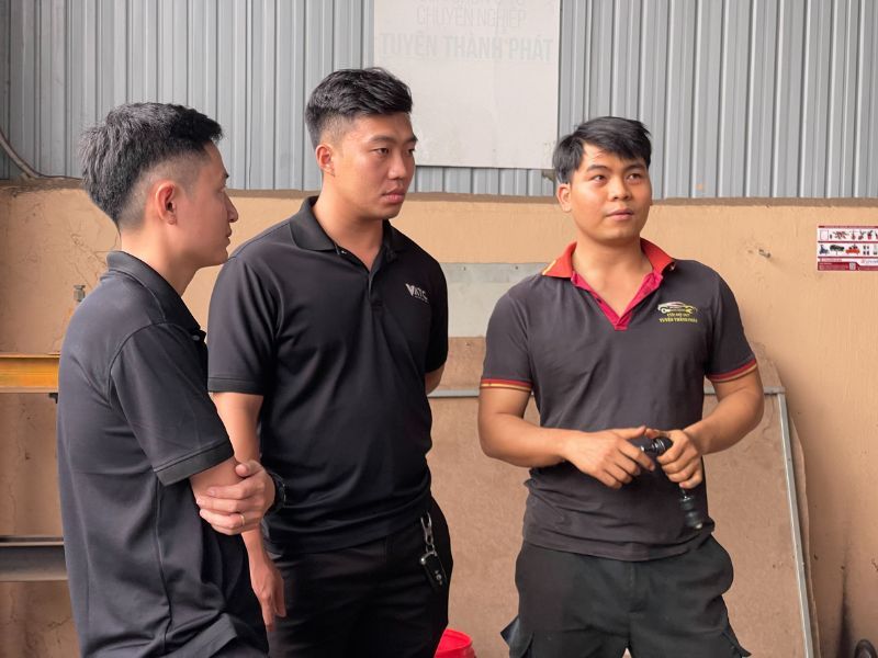 anh Tuấn (em trai anh Tuyên) - Cũng là cựu học viên lớp Kỹ thuật sửa chữa điện ô tô K43