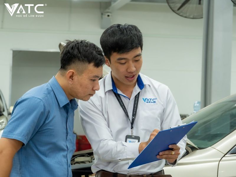 Cơ hội nghề nghiệp về ô tô điện đa dạng