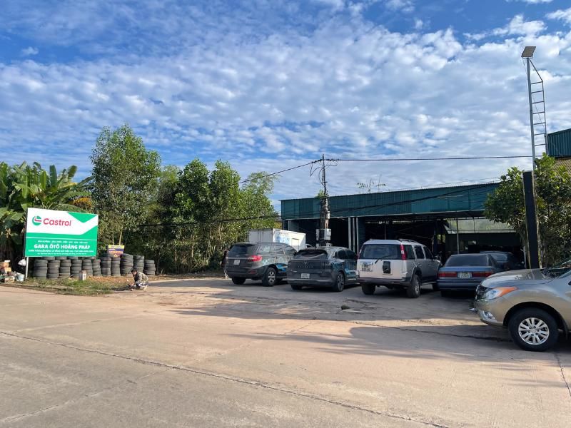 Garage ô tô Hoàng Pháp tại địa chỉ 6Q76+P73 Sơn Động, Bắc Giang