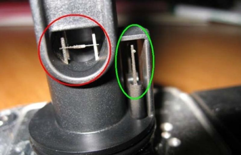 Hình 7. Dây sấy của cảm biến bị bám bụi bẩn