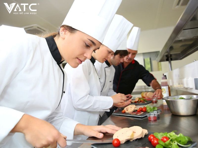 Nghề đầu bếp – pha chế
