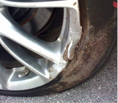 Vết rỗ xuất hiện trên bề mặt mâm xe