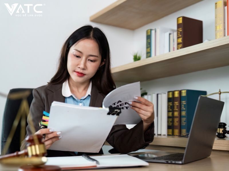 Học Luật không chuyên sâu khiến cơ hội việc làm sau tốt nghiệp bị thu hẹp