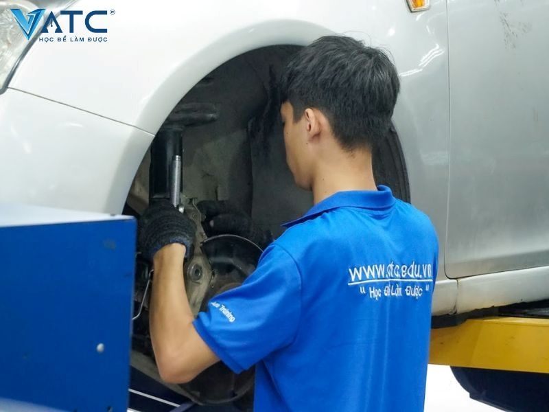 Không có ngành “dễ xin việc” chỉ có người đủ năng lực để được chọn