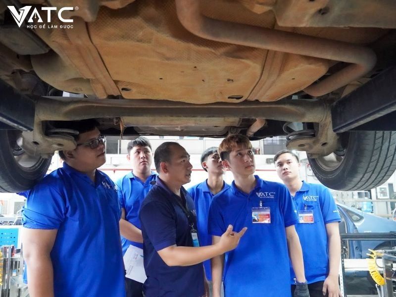 Nên chọn ngành thiếu nhân lực theo tiêu chí nào