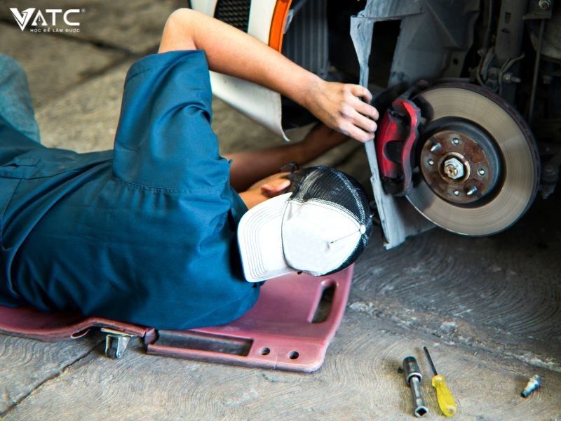 sự phát triển mạnh mẽ của thị trường bảo dưỡng xe ô tô hiện nay